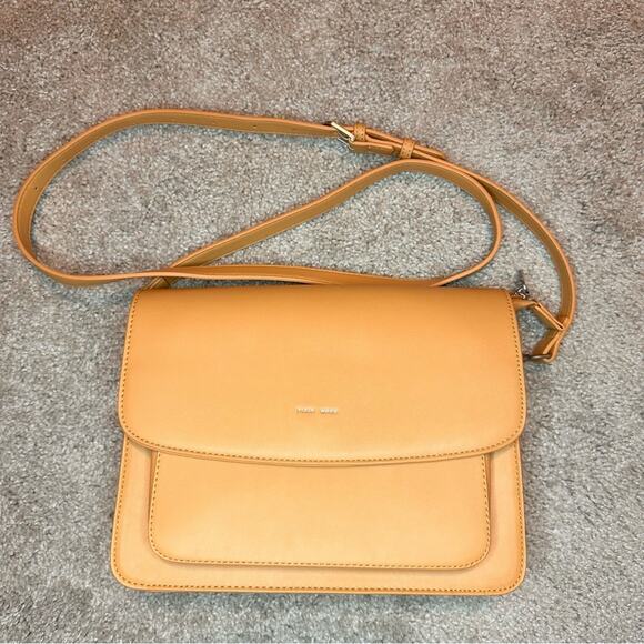 Pixie Mood Handbags - (NWOT) Pixie Mood - The Zoe Crossbody Vegan Leather Bag, Honey Zip Closure